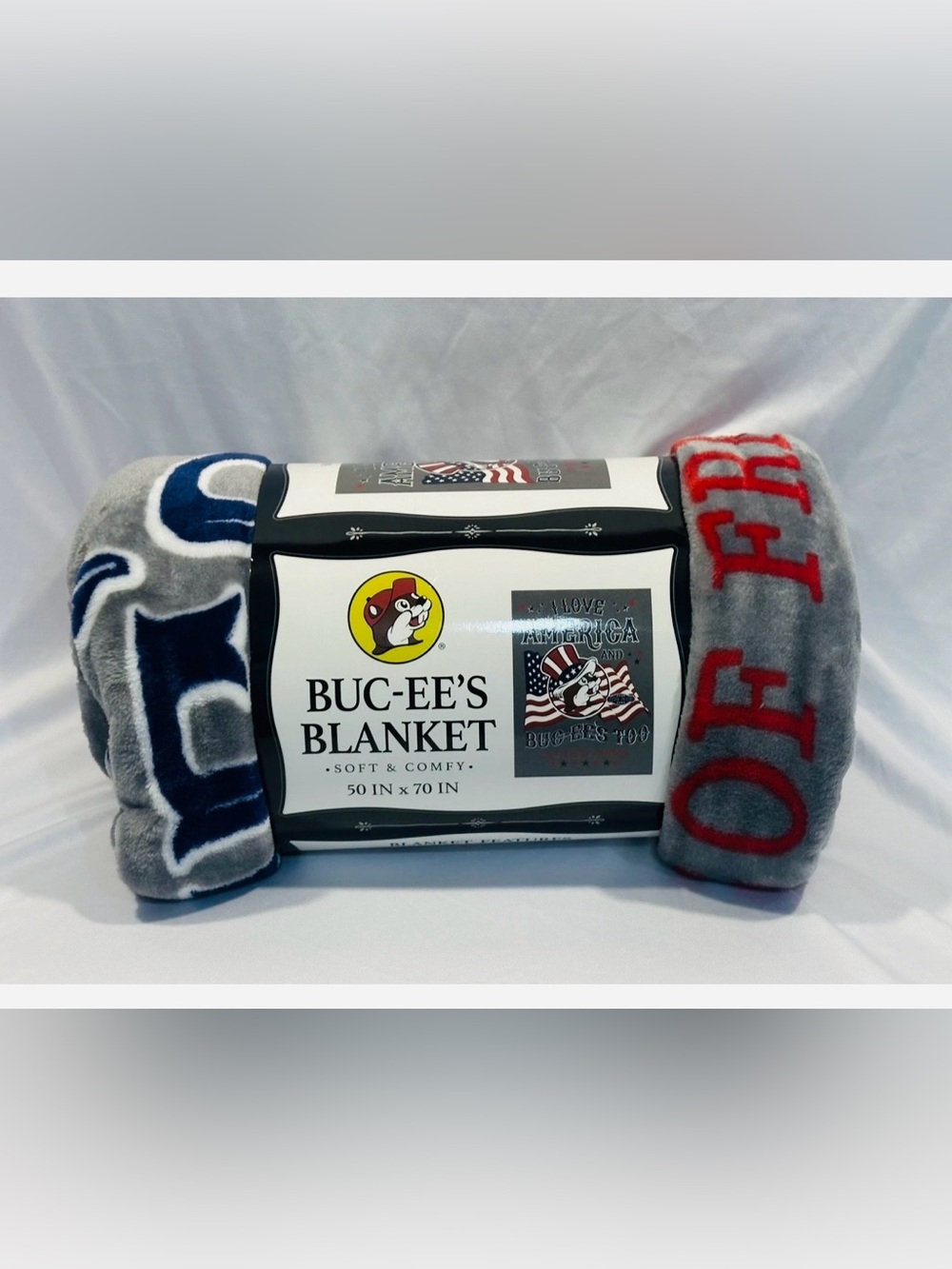 Buc-ee's Plush Logo Blanket / Gray, Navy & Red - Size 50in x 70in